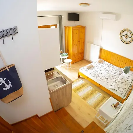 Vicze Apartmanhaz-3